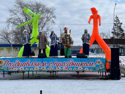 15 марта на площади РДК стартовал фестиваль «Тюменская весна, всей семьей».