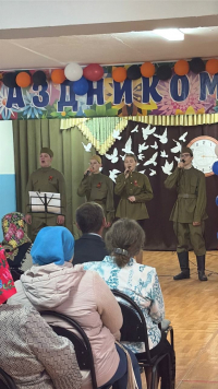 В Новоберезовском СДК отметили 80-летие Великой Победы праздничным концертом.