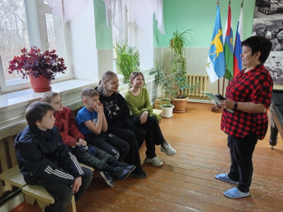 🗣️ 9 апреля в Кармацком СДК прошла важная беседа «Если дома ты один!» 👦👧