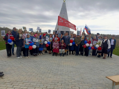 9 мая возле обелиска павшим в суровом пекле войны в с. Новоберезовка прошел митинг
