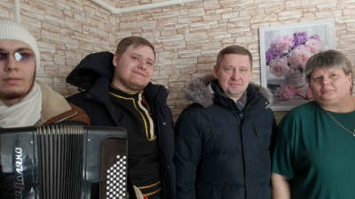 В преддверии чарующего Международного женского дня мастера культурного искусства сердечно поздравили восхитительную половину человечества