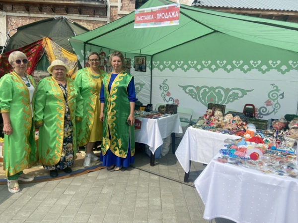 «Творческие сердца»
