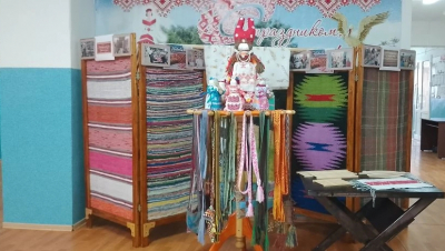 «Мобильная экспозиция рукоделия и оберегов».