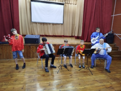 🎸🎶 В Юрминском СДК «Простор» прошла очередная репетиция в рамках проекта «Гармонь — душа народа»! 🎻✨